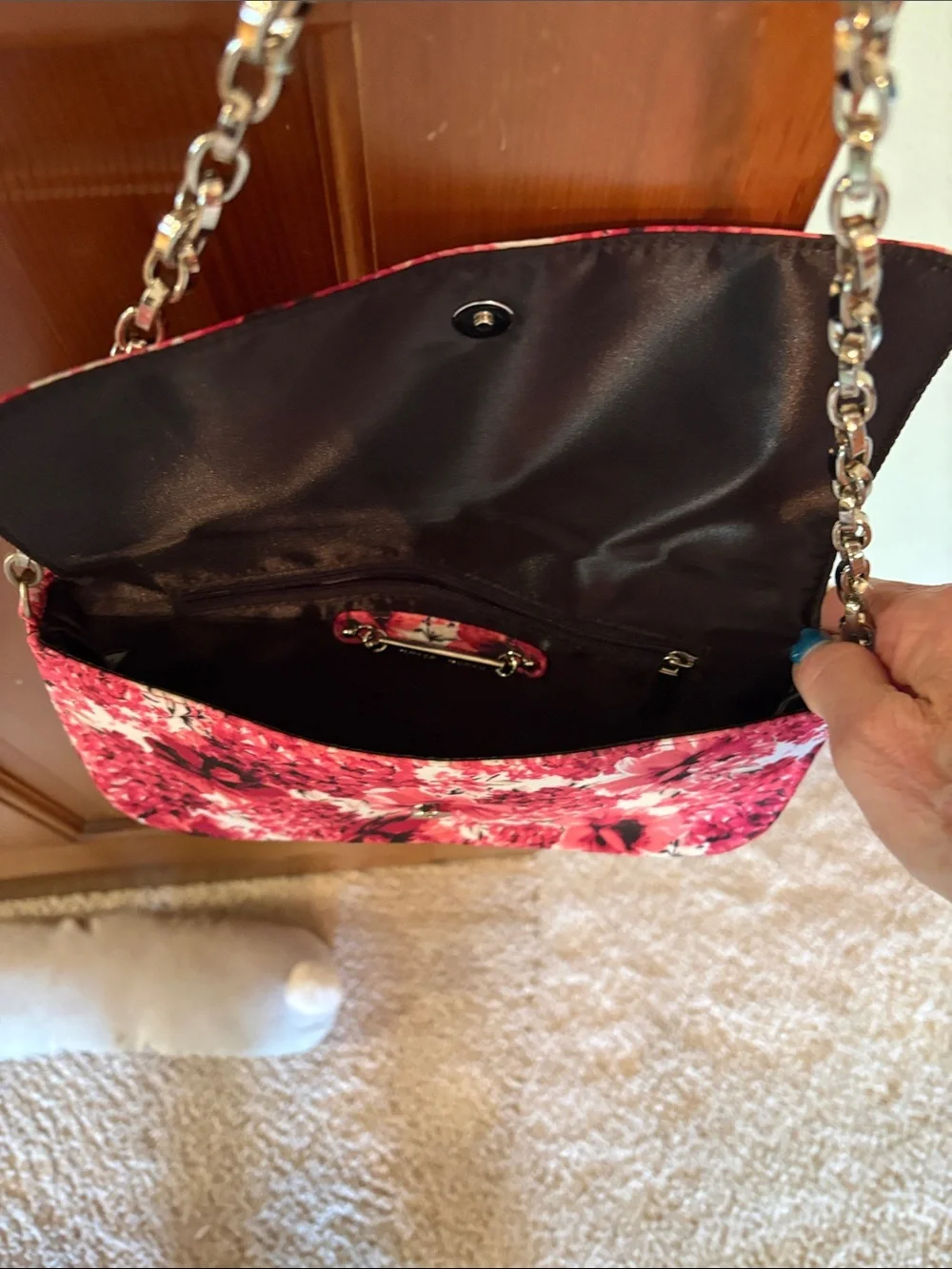 White House Black Market Pink Floral Chain-Handle Clutch - Picture 4 of 5